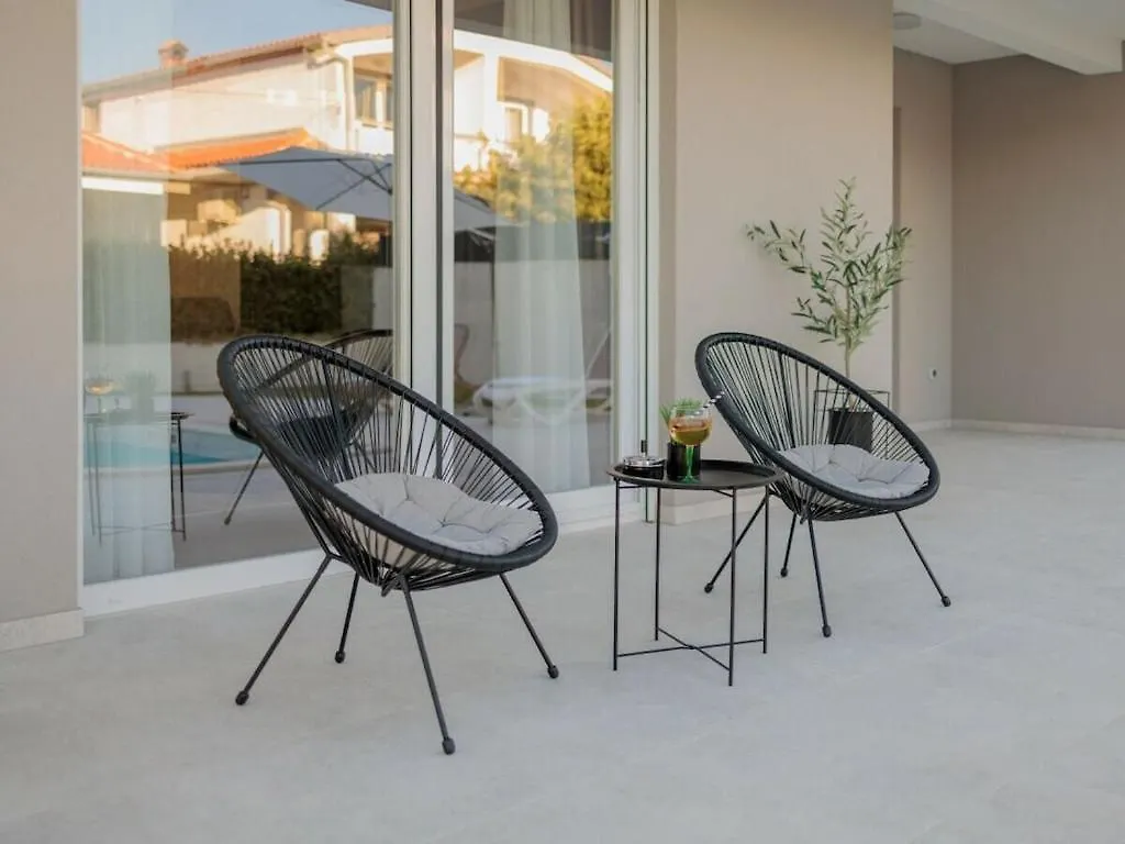 Stunning Villa Marea With A Private Pool Врси