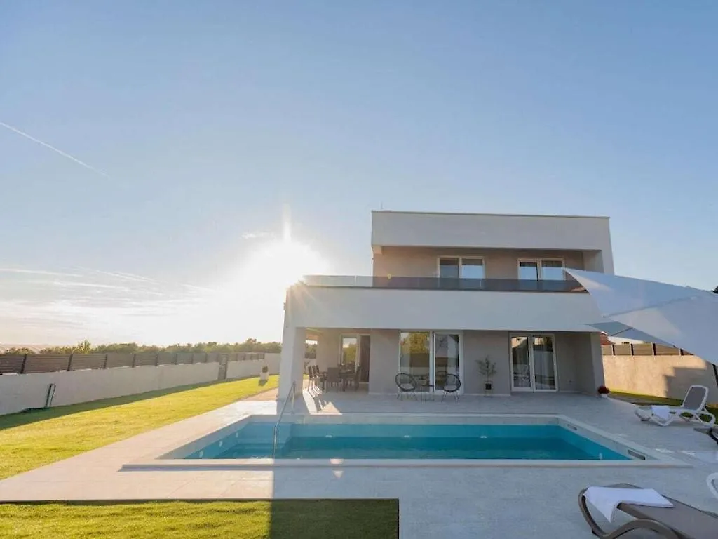 Stunning Villa Marea With A Private Pool Врси Хорватия
