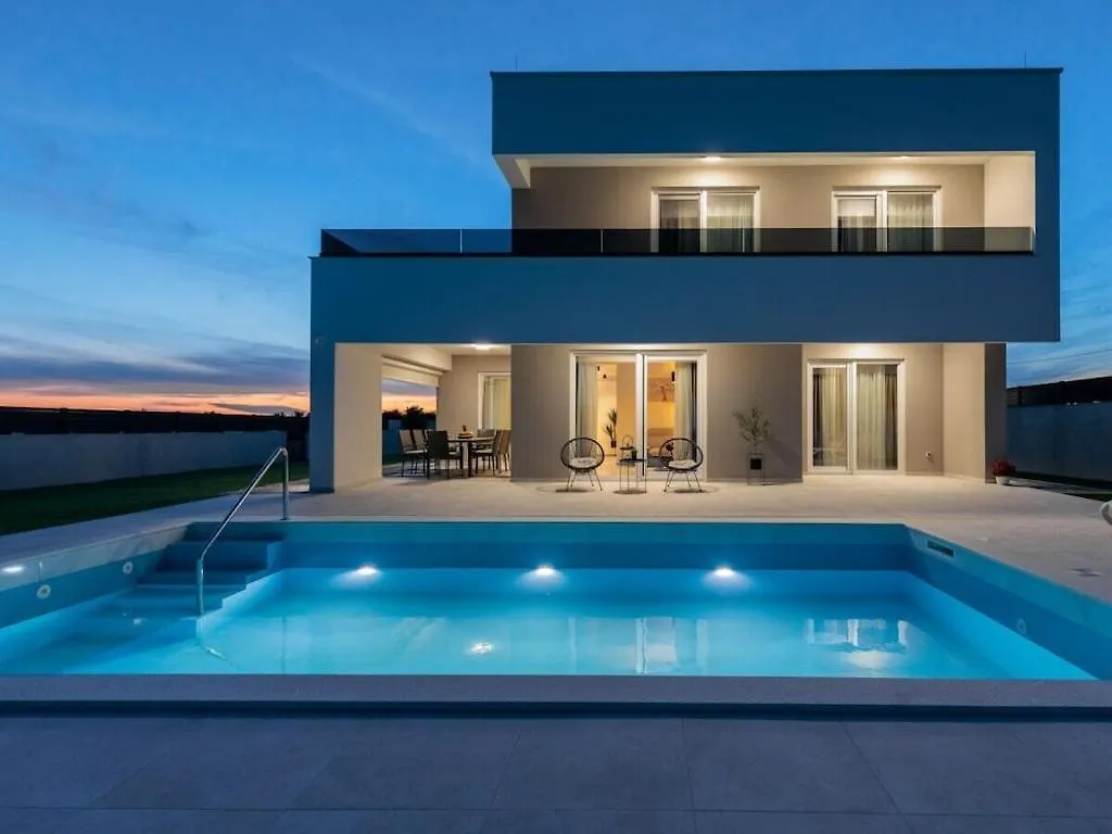 Stunning Villa Marea With A Private Pool Врси
